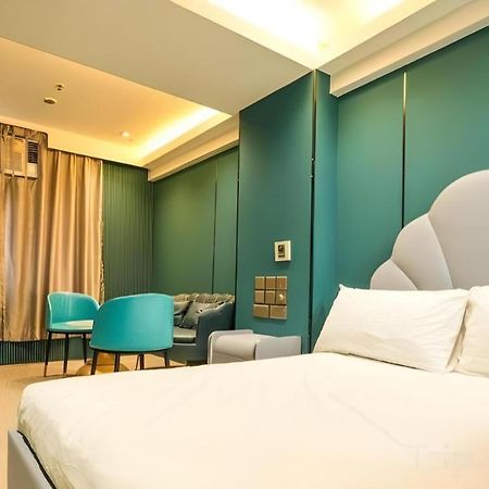 Sunny Day Hotel, Mong Kok Гонконг Экстерьер фото