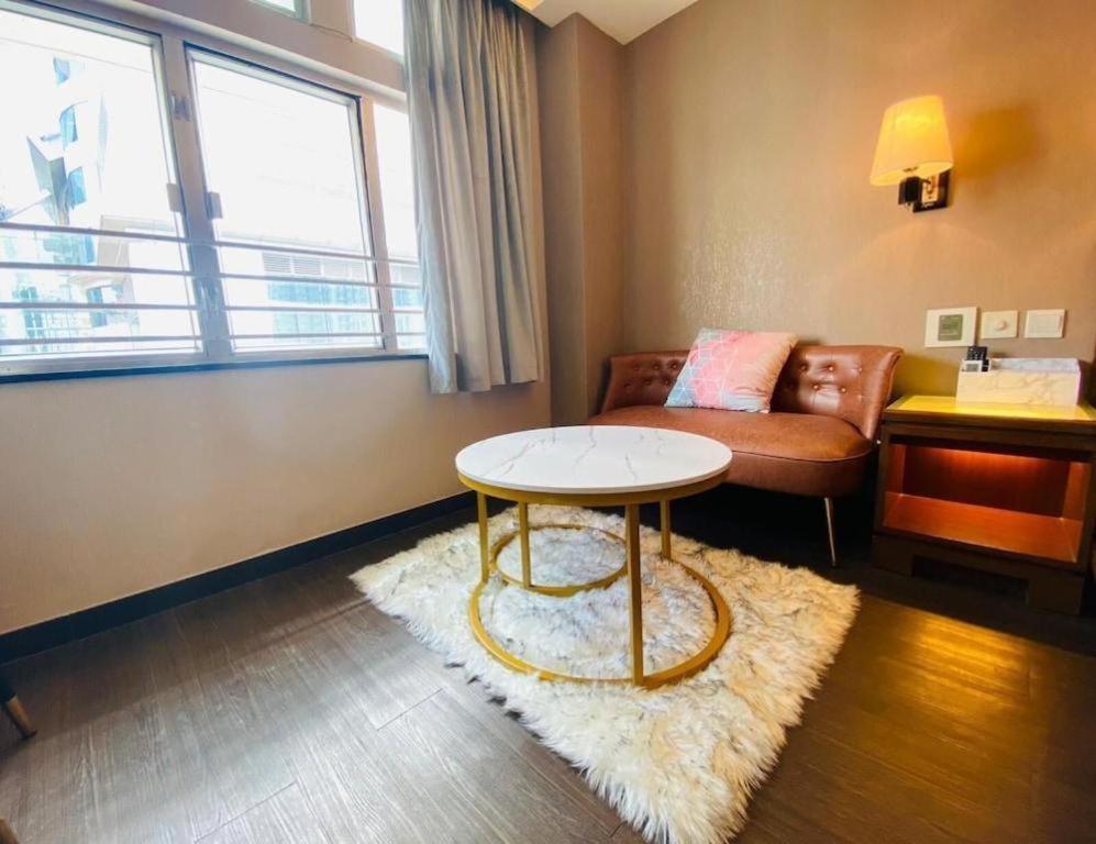 Sunny Day Hotel, Mong Kok Гонконг Экстерьер фото