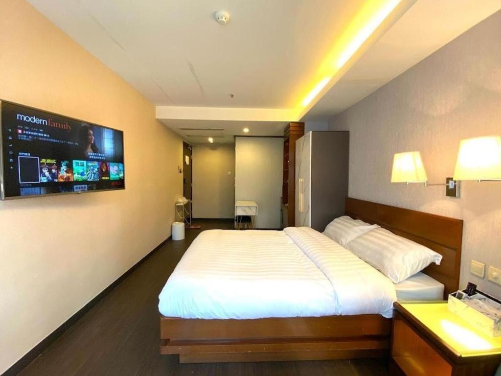 Sunny Day Hotel, Mong Kok Гонконг Экстерьер фото