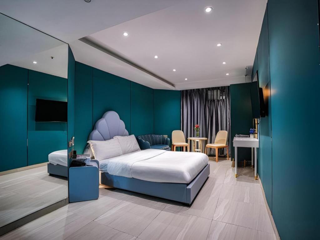 Sunny Day Hotel, Mong Kok Гонконг Экстерьер фото
